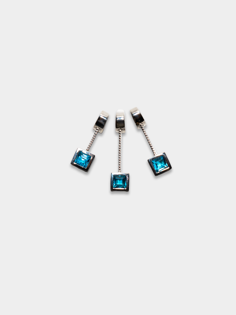 Wearable Charm / Amparo (Aquamarine)